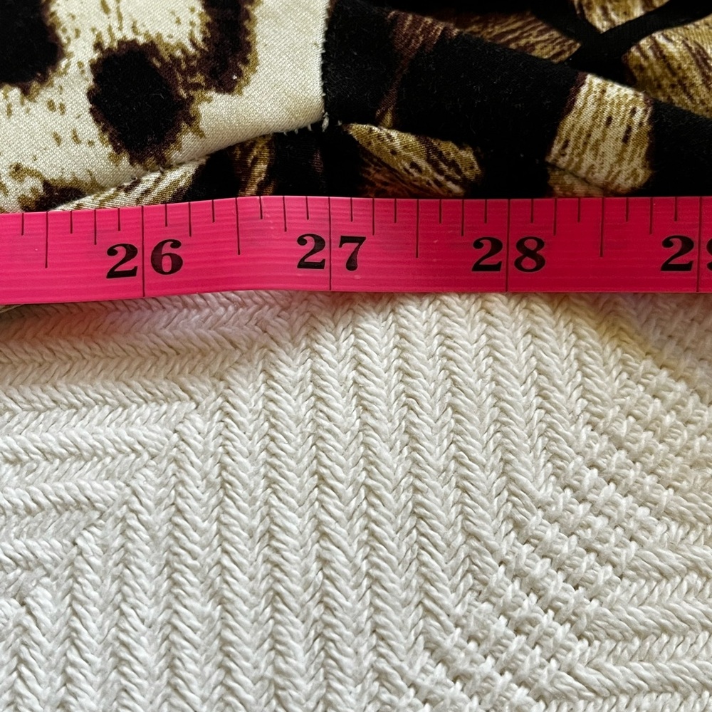 Slim-Sation Leopard Print Leggings by Multiples Size Medium - Picture 7 of 8